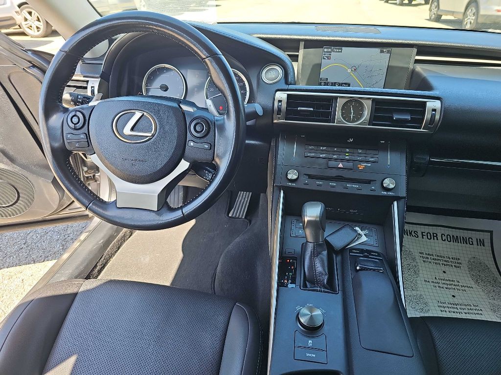 2016 Lexus IS 300 Image 76