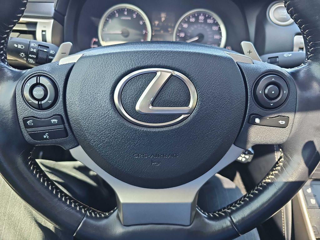 2016 Lexus IS 300 Image 81