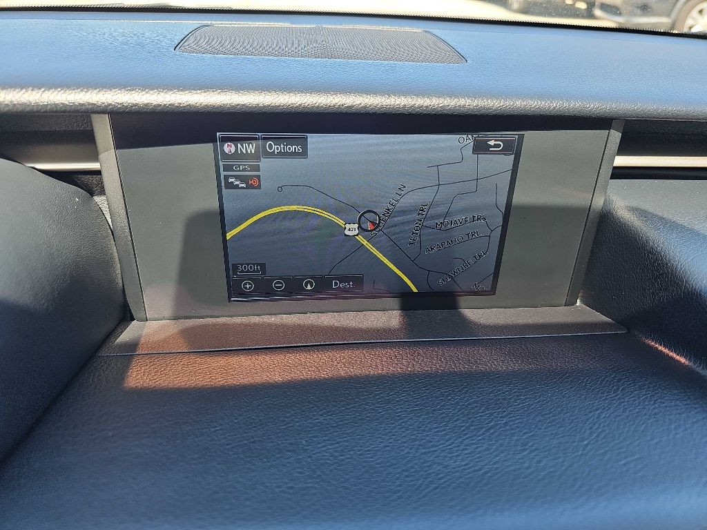 2016 Lexus IS 300 Image 85
