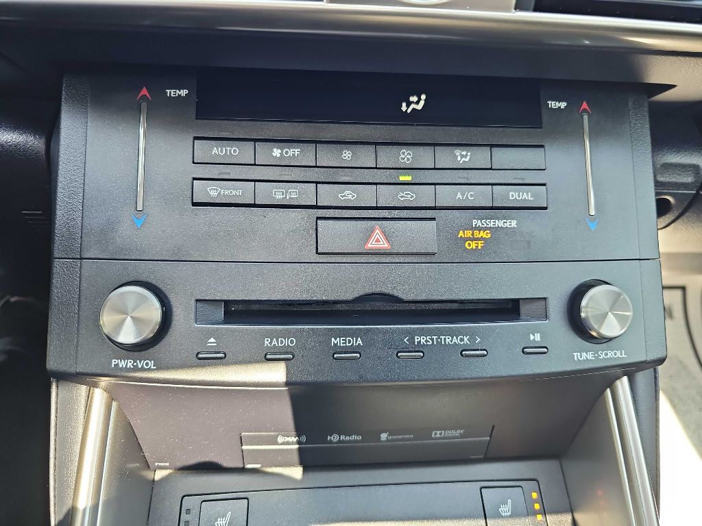 2016 Lexus IS 300 Image 88