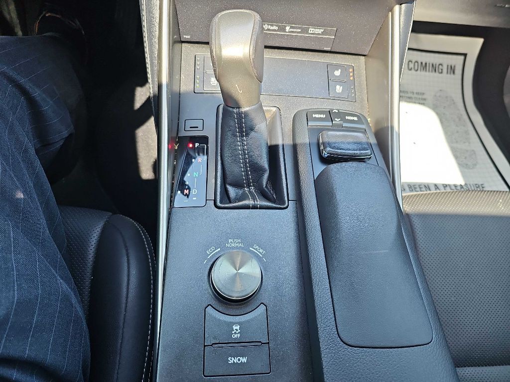 2016 Lexus IS 300 Image 89