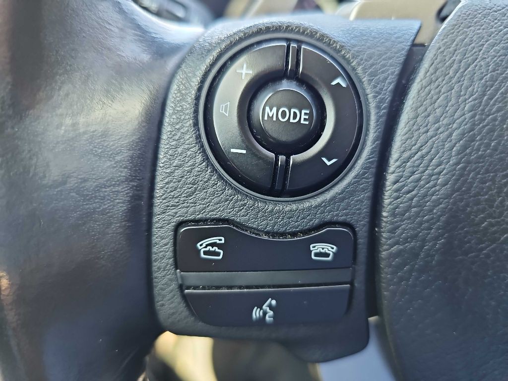 2016 Lexus IS 300 Image 92