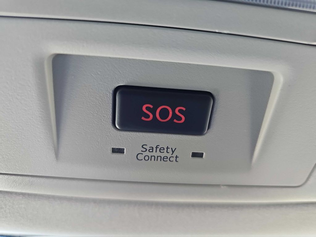 2016 Lexus IS 300 Image 96