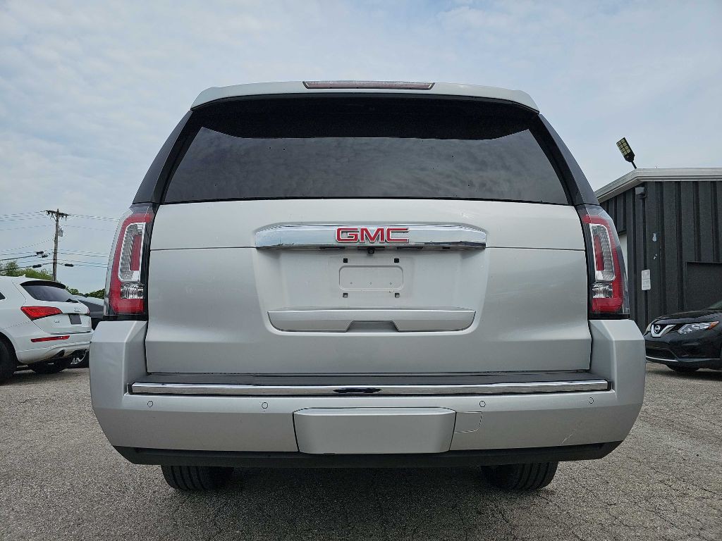 2016 GMC Yukon Image 11