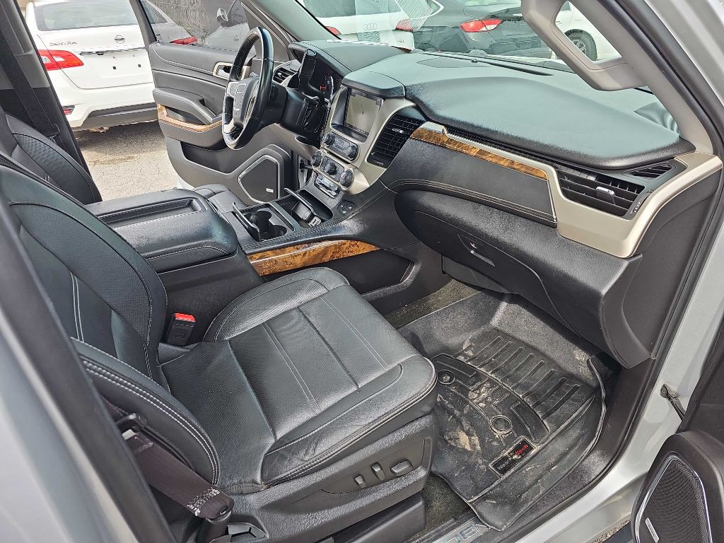 2016 GMC Yukon Image 32