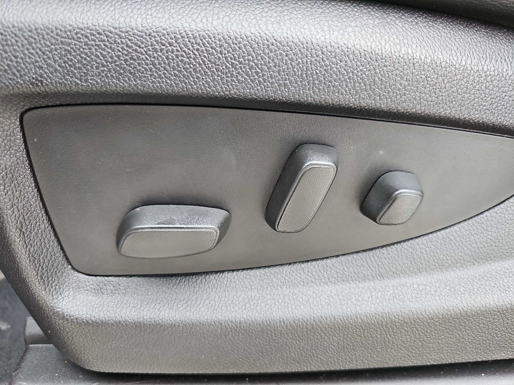 2016 GMC Yukon Image 56
