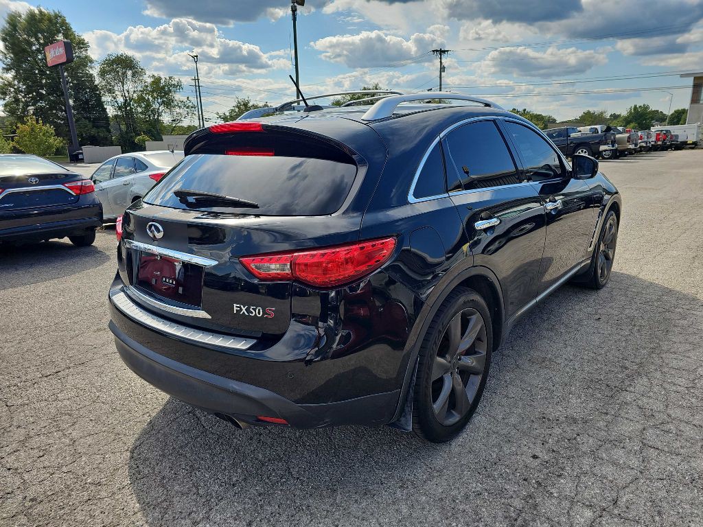 2010 INFINITI FX50 Image 8