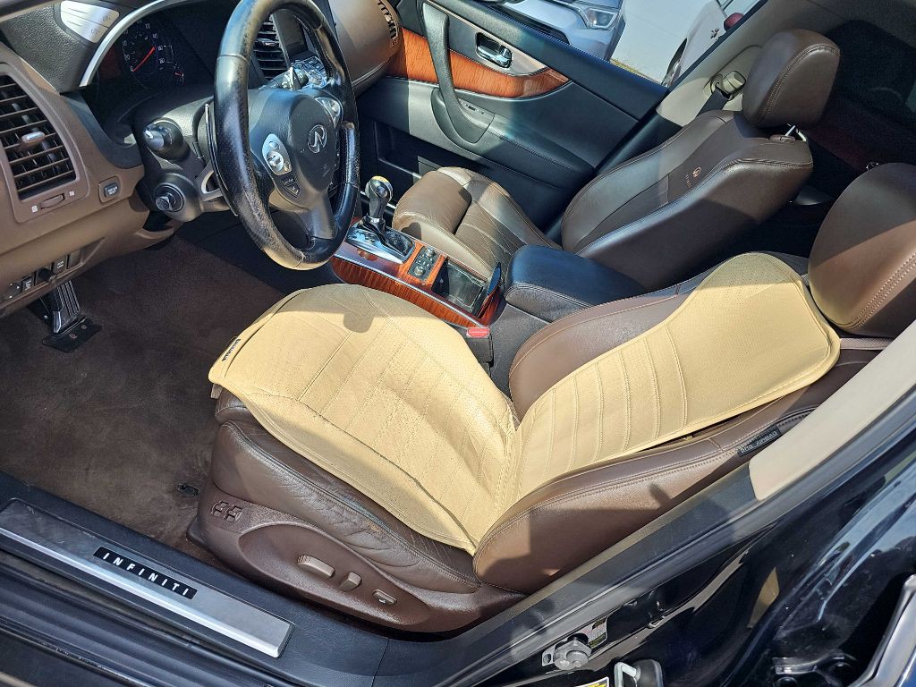 2010 INFINITI FX50 Image 21