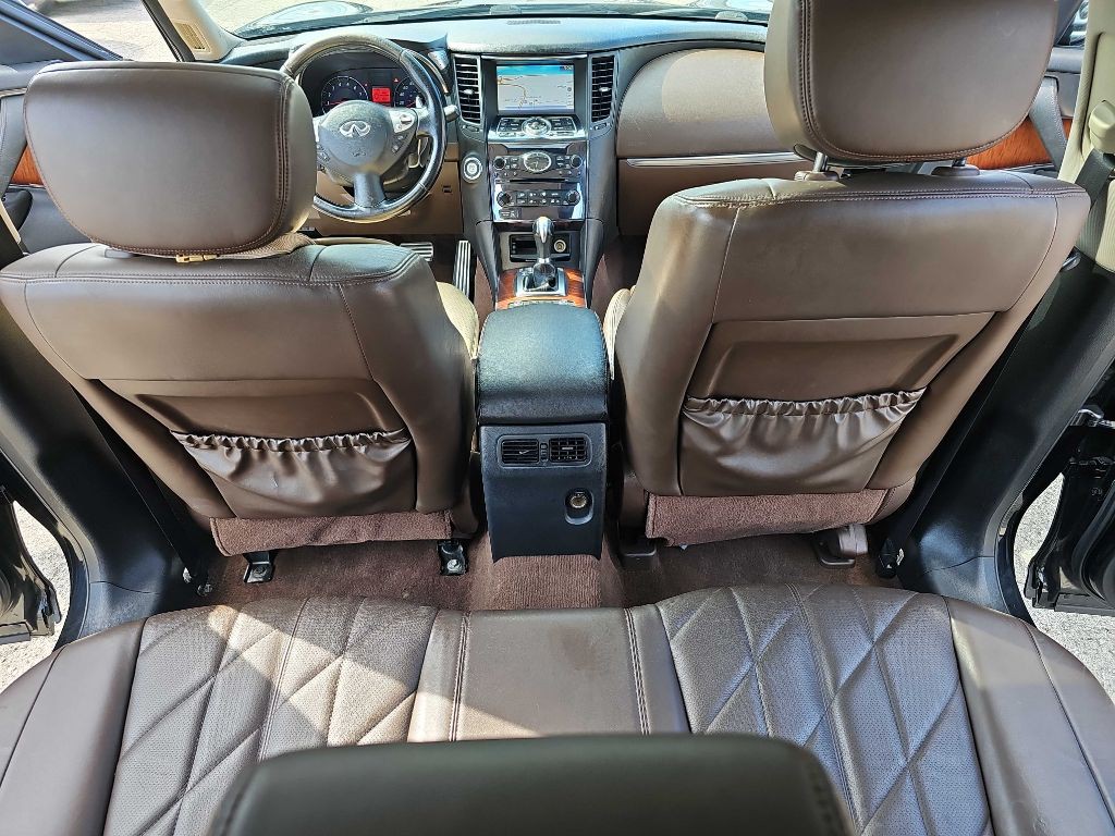 2010 INFINITI FX50 Image 28