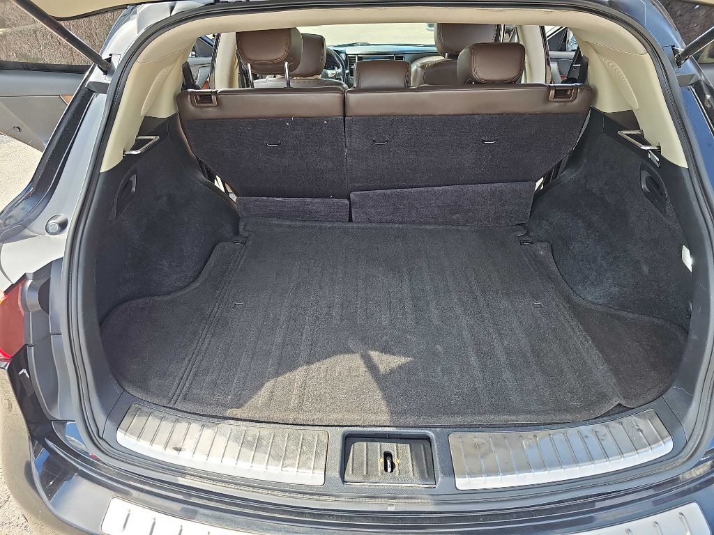 2010 INFINITI FX50 Image 30