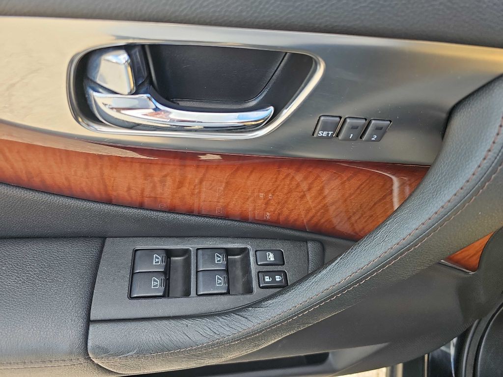 2010 INFINITI FX50 Image 31