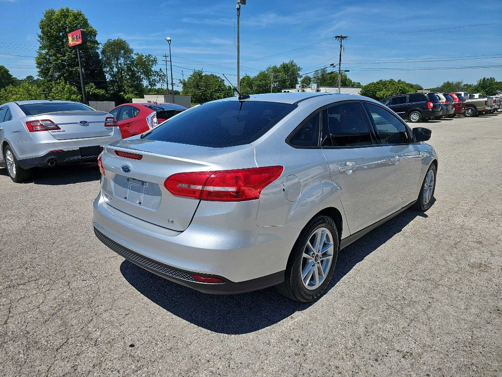 2017 Ford Focus Image 11