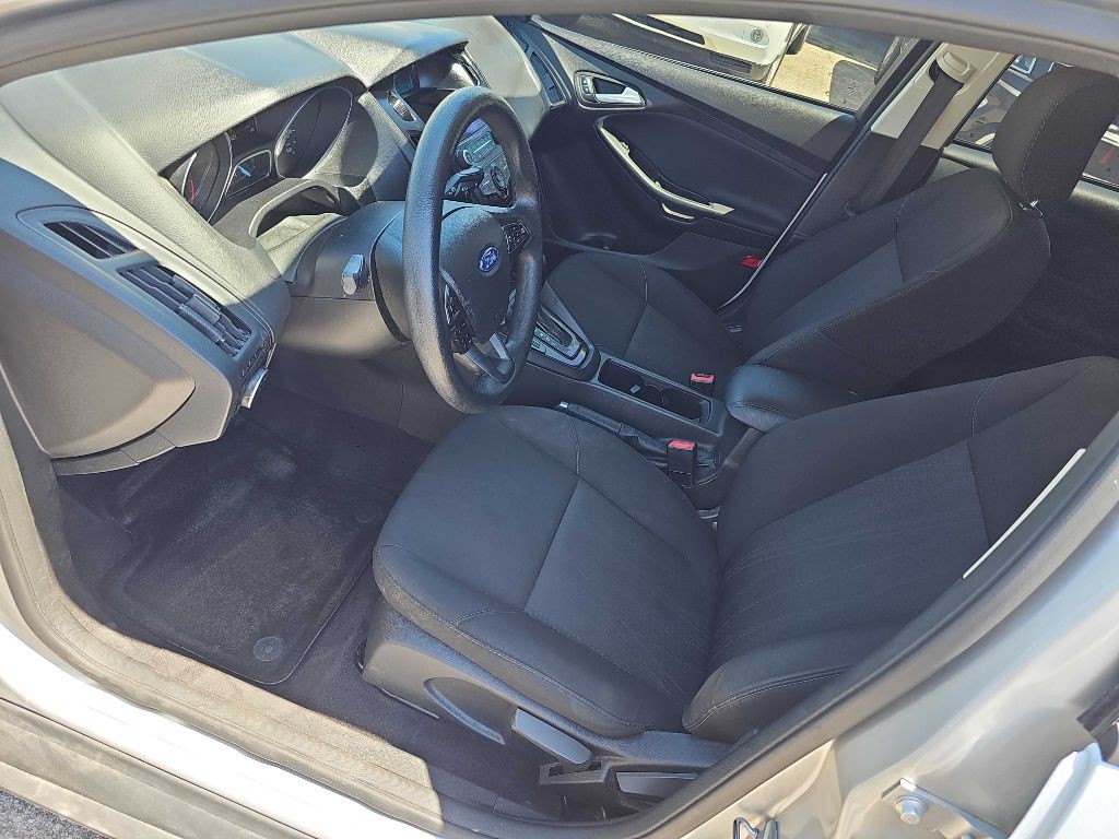 2017 Ford Focus Image 29
