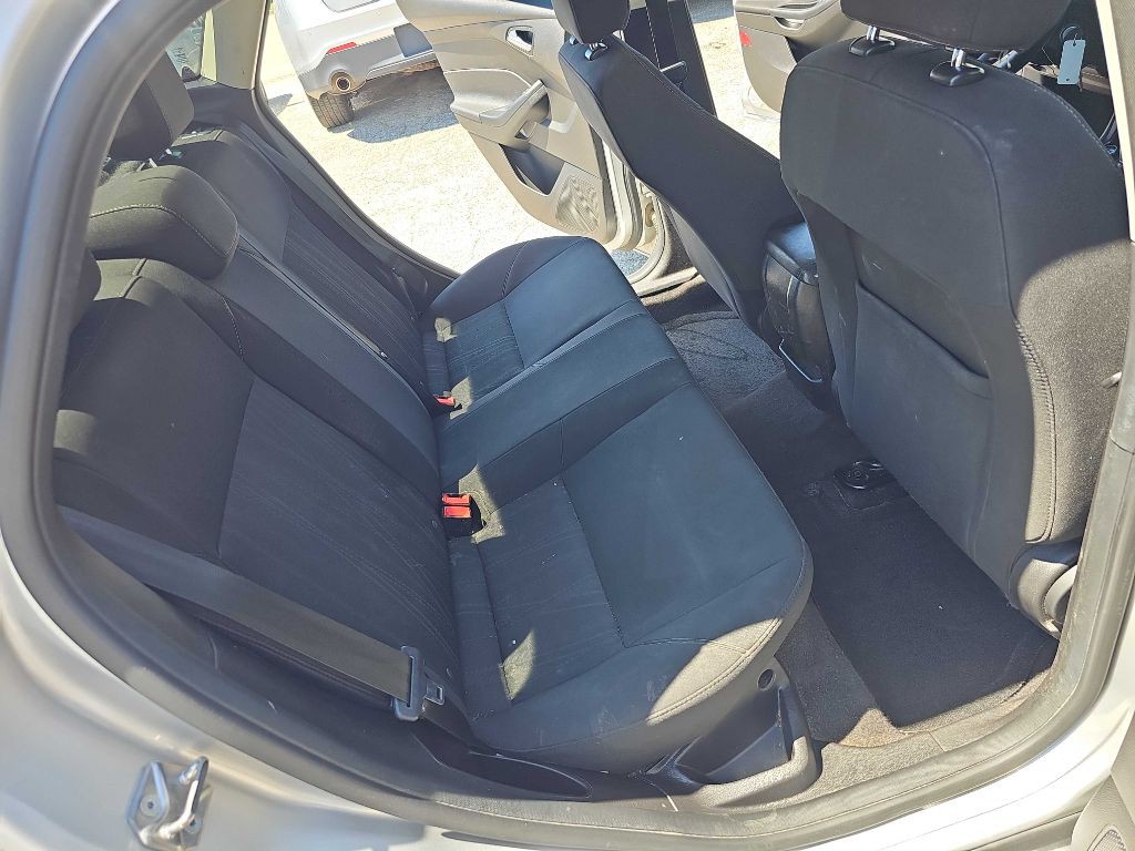 2017 Ford Focus Image 34