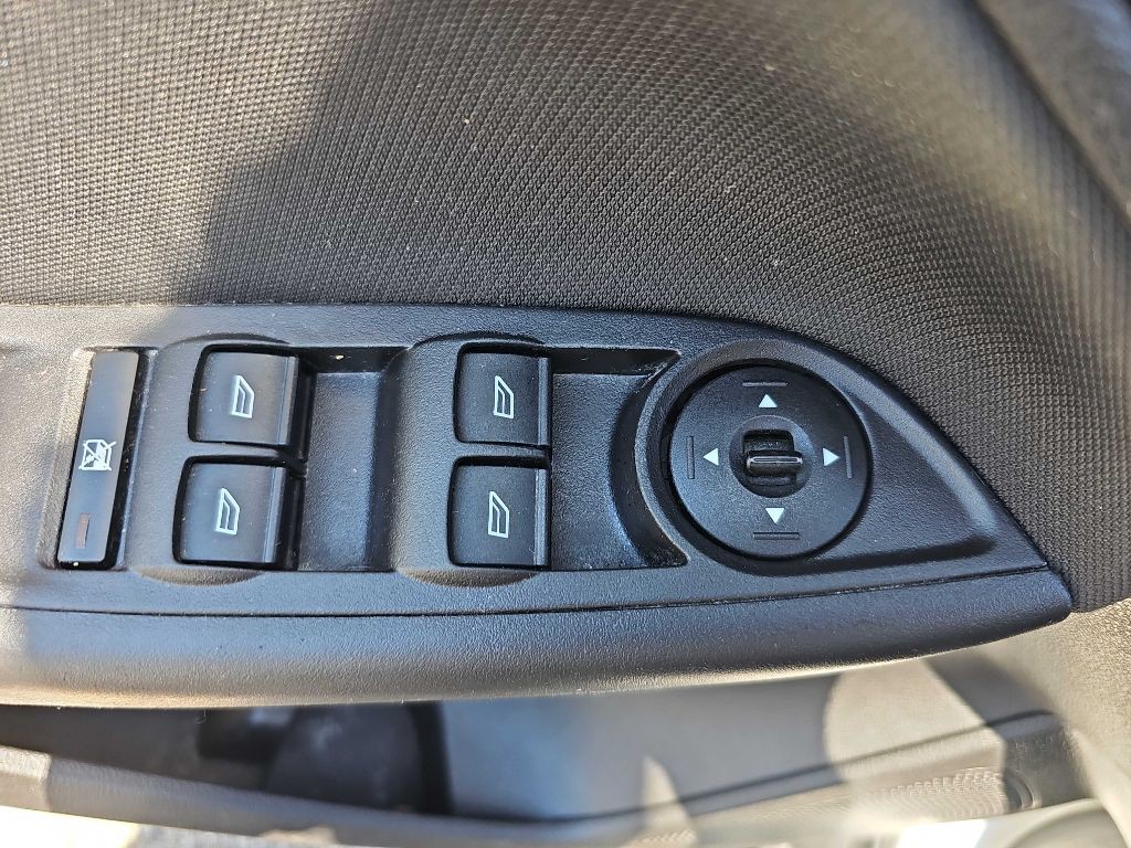 2017 Ford Focus Image 37
