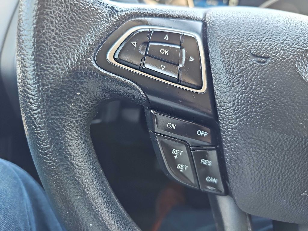 2017 Ford Focus Image 41