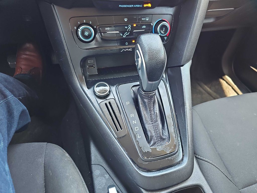 2017 Ford Focus Image 51