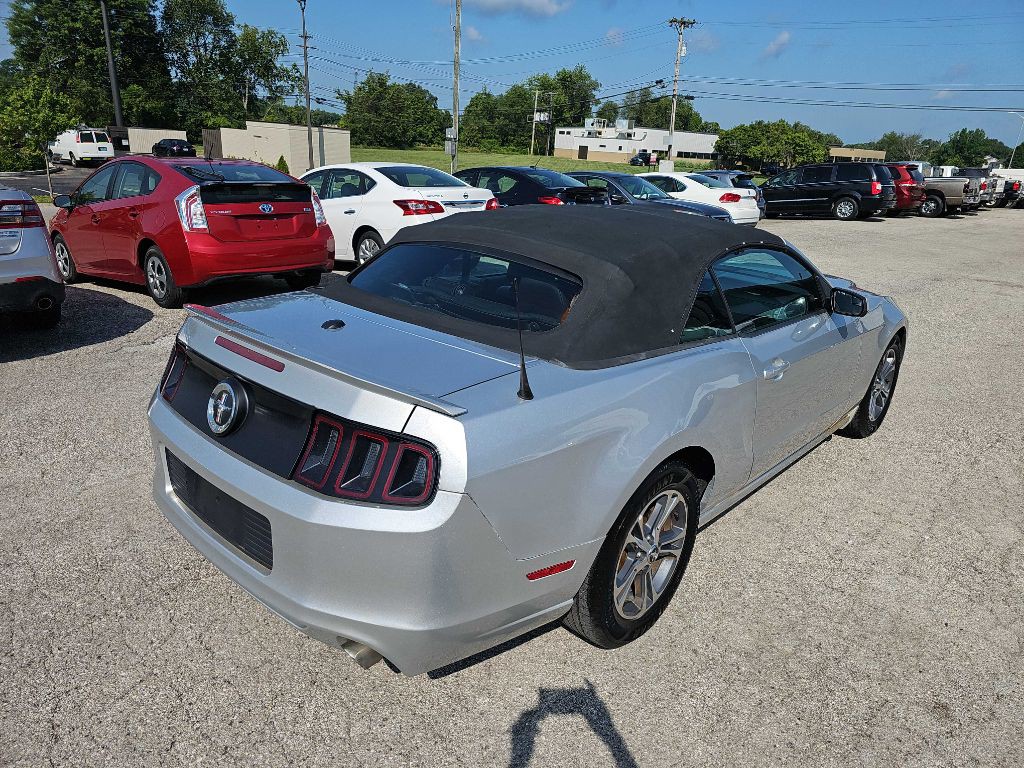 2014 Ford Mustang Image 16