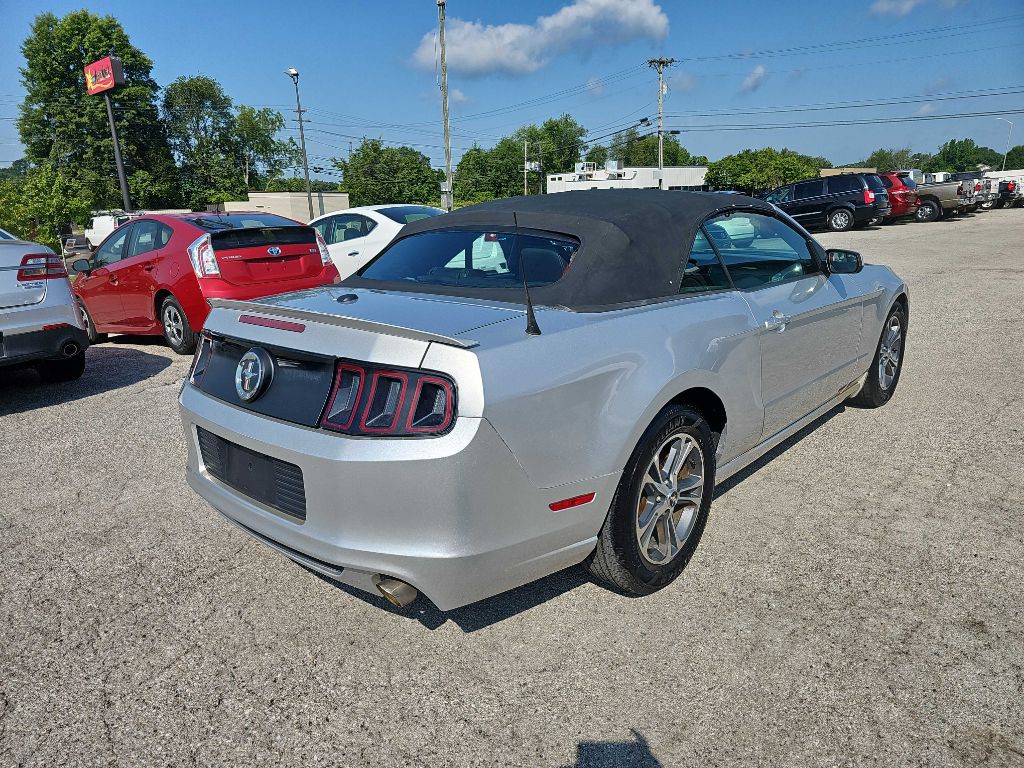 2014 Ford Mustang Image 17