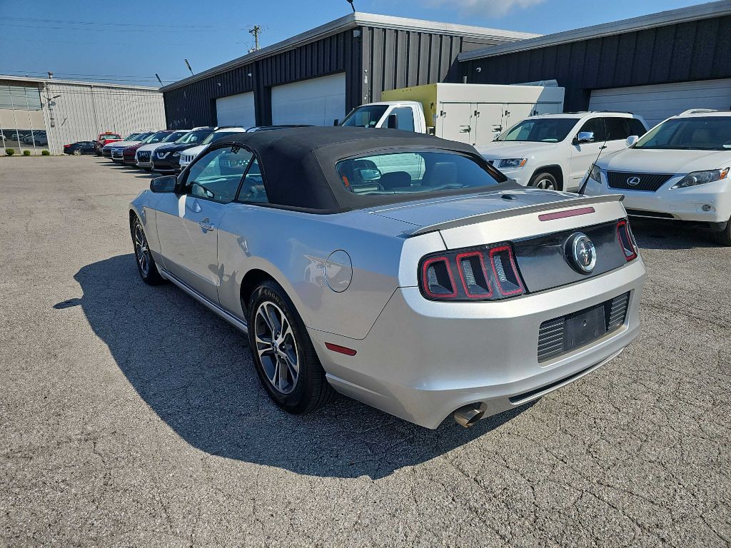 2014 Ford Mustang Image 22