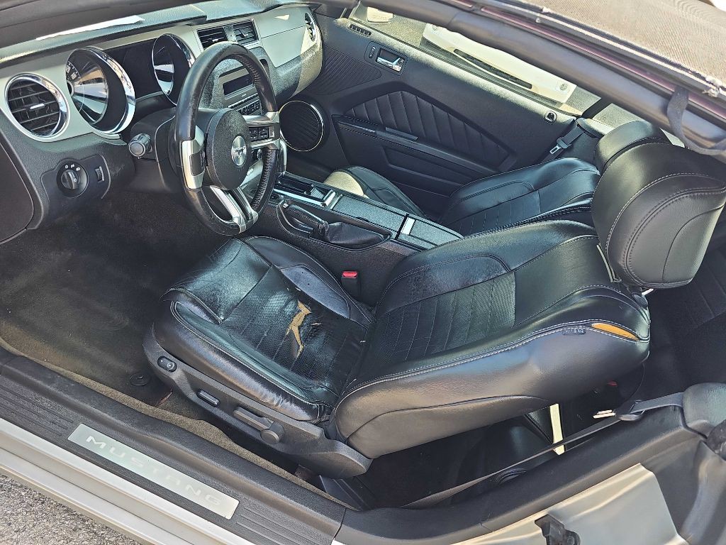 2014 Ford Mustang Image 32