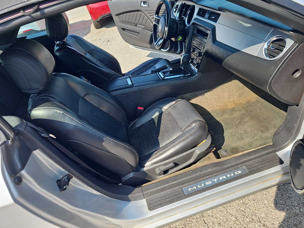 2014 Ford Mustang Image 34
