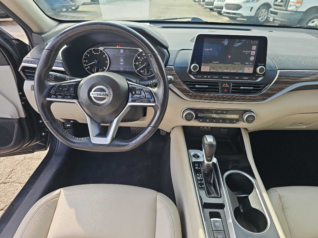 2021 Nissan Altima Image 42