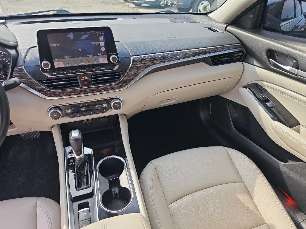 2021 Nissan Altima Image 44
