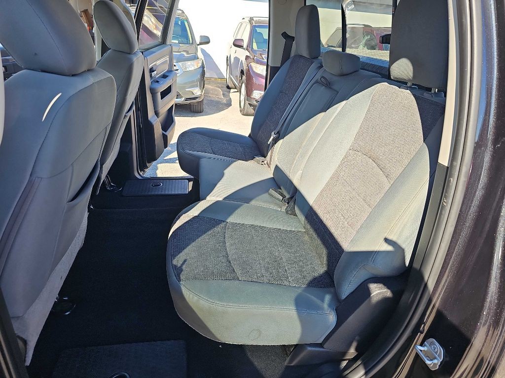 2019 RAM 1500 Image 32
