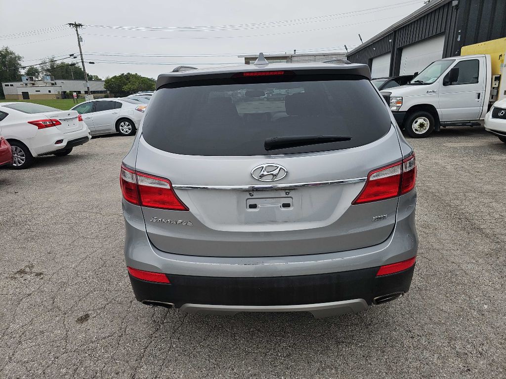 2016 Hyundai Santa Fe Image 9
