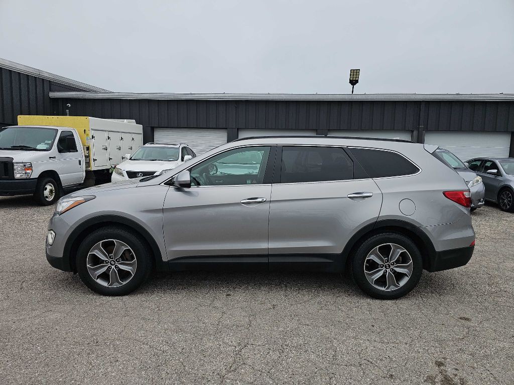 2016 Hyundai Santa Fe Image 11