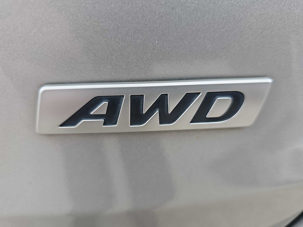 2016 Hyundai Santa Fe Image 13