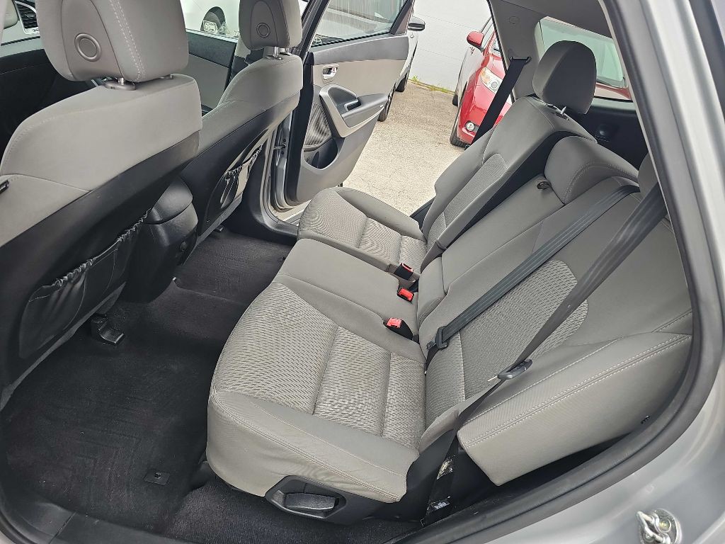 2016 Hyundai Santa Fe Image 25