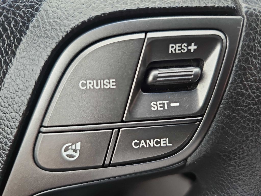 2016 Hyundai Santa Fe Image 35