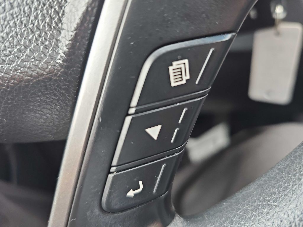 2016 Hyundai Santa Fe Image 36