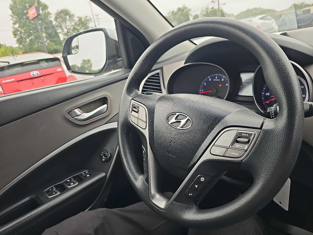 2016 Hyundai Santa Fe Image 52