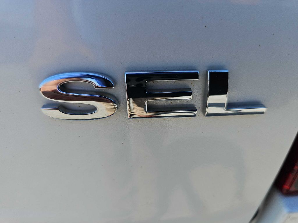 2013 Ford Edge Image 13