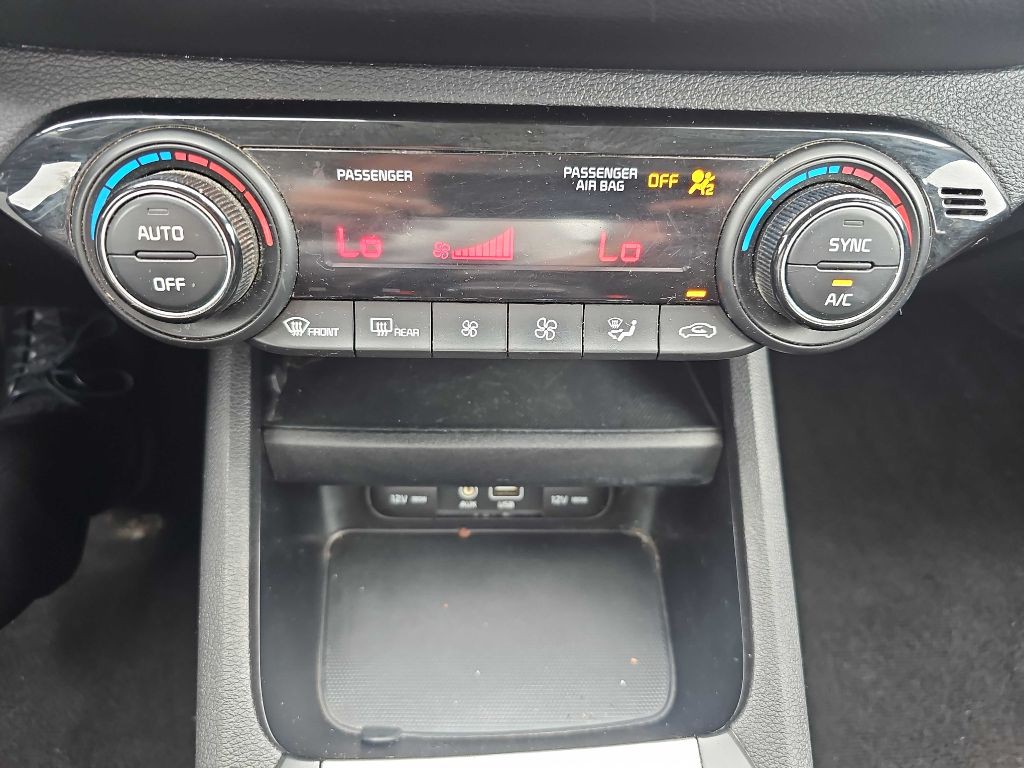 2019 Kia Forte Image 40
