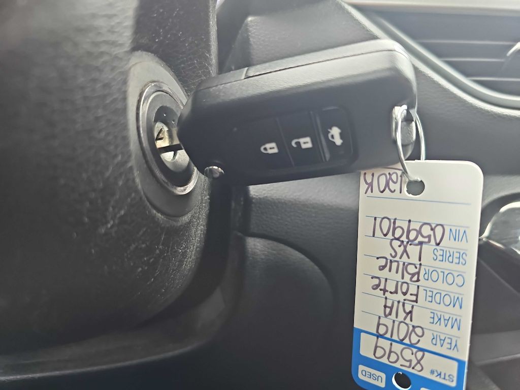 2019 Kia Forte Image 44