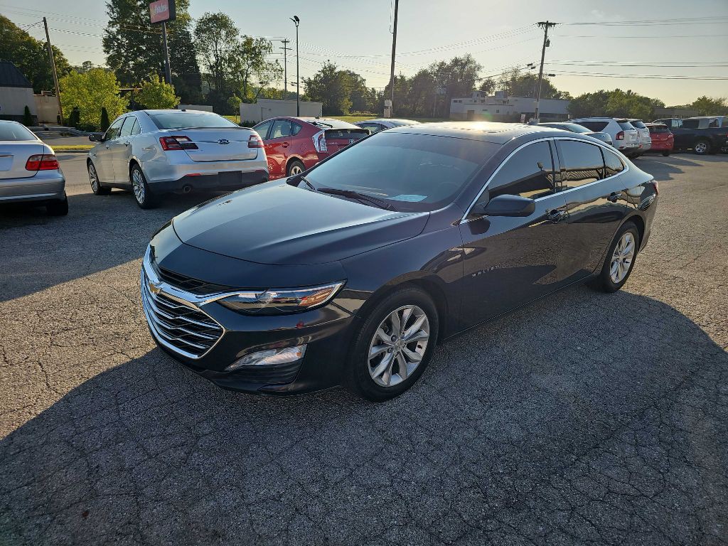 2022 Chevrolet Malibu Image 2