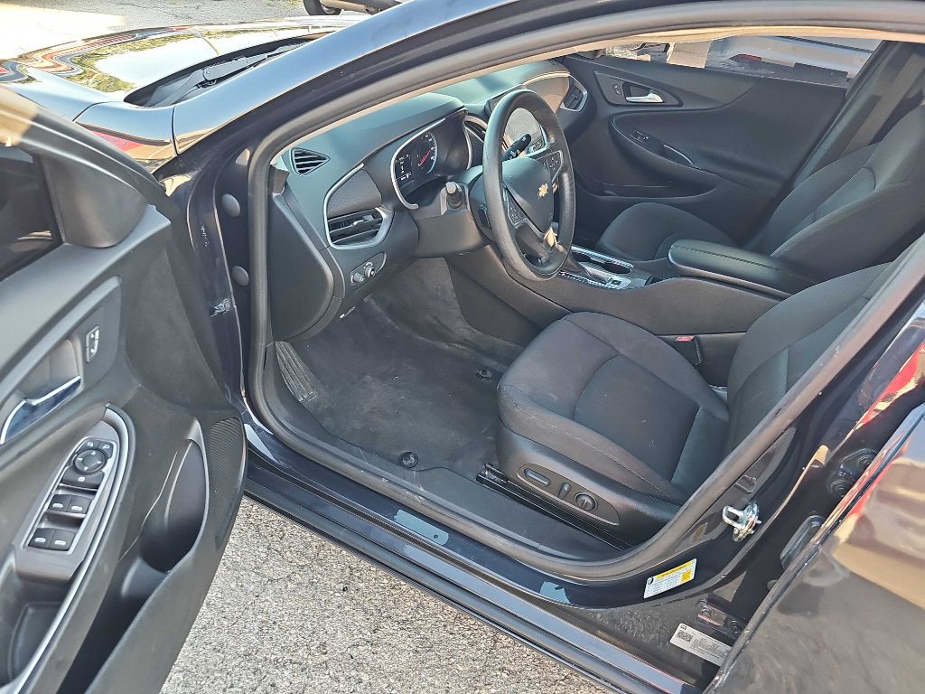 2022 Chevrolet Malibu Image 25