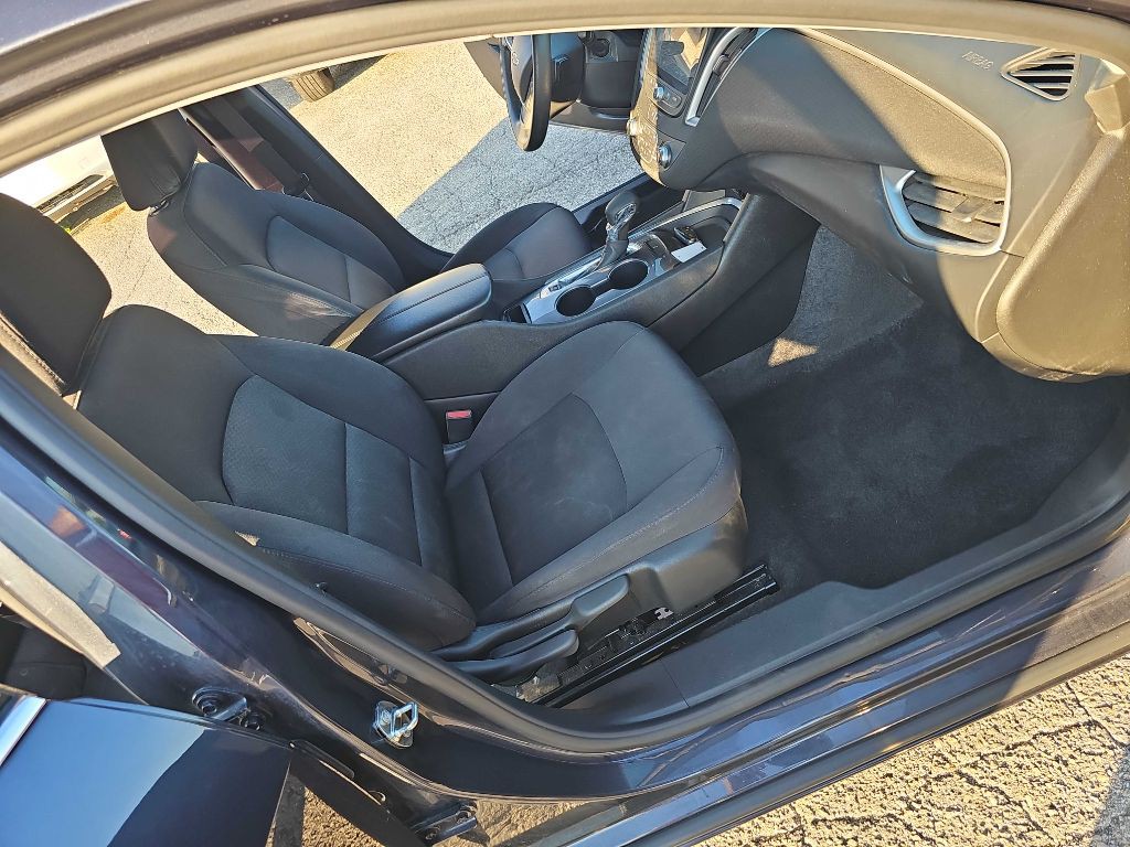 2022 Chevrolet Malibu Image 29