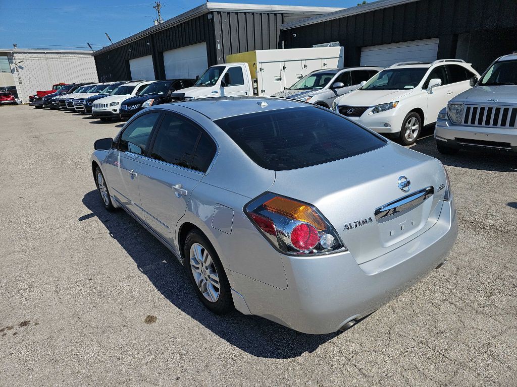 2012 Nissan Altima Image 12