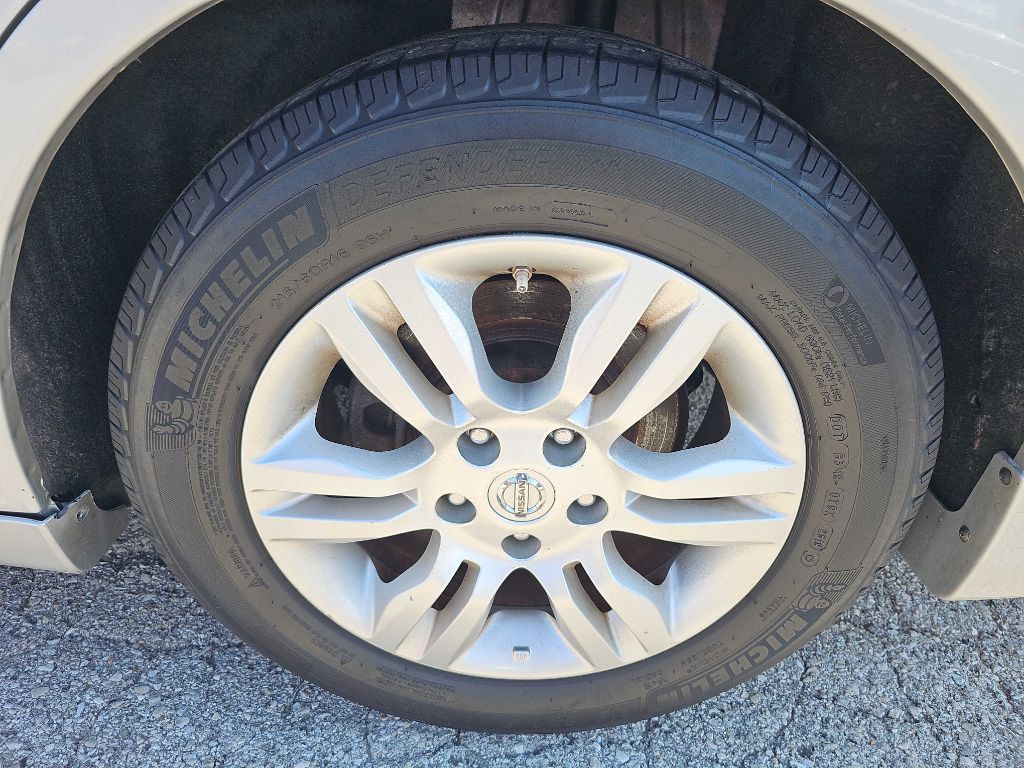 2012 Nissan Altima Image 17