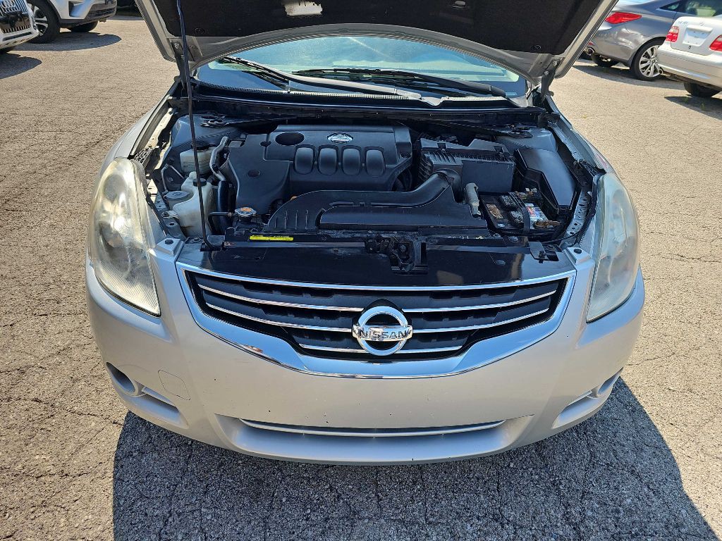 2012 Nissan Altima Image 19