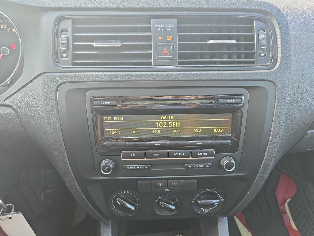 2015 Volkswagen Jetta Image 27