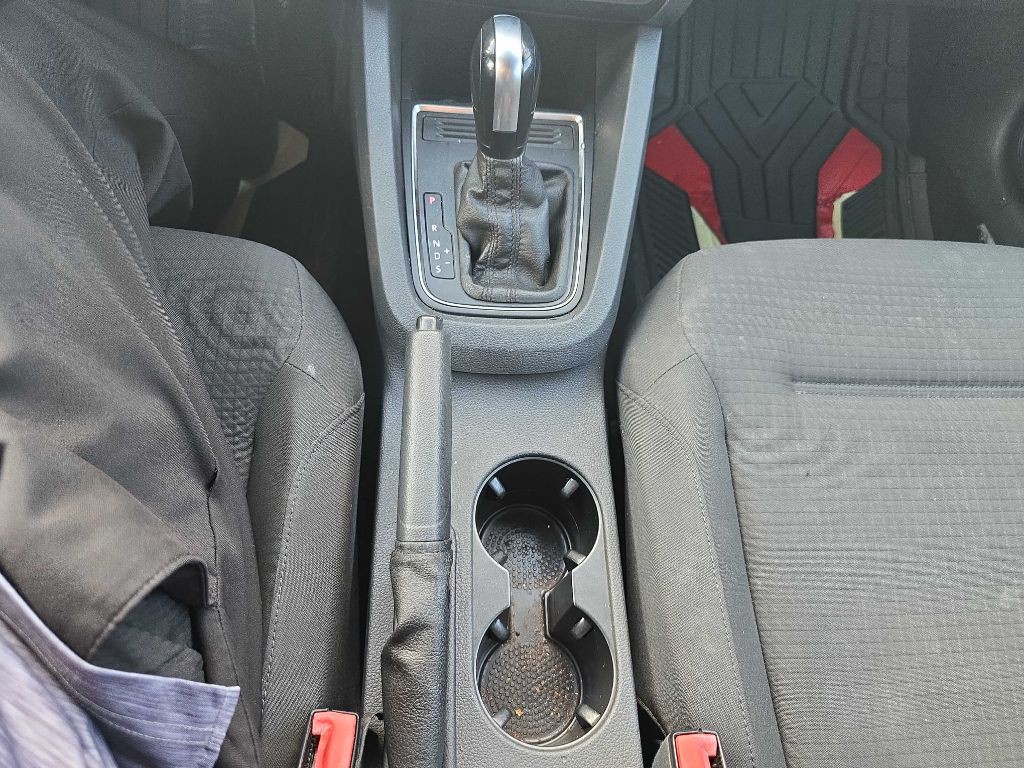 2015 Volkswagen Jetta Image 30
