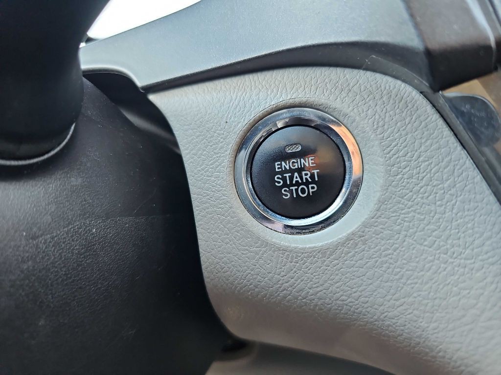 2017 Toyota Sienna Image 65