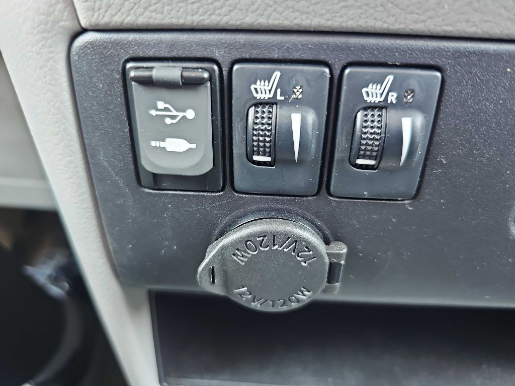 2017 Toyota Sienna Image 88