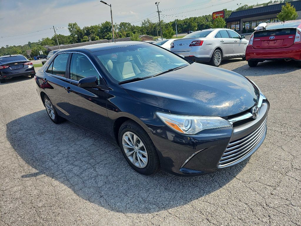 2015 Toyota Camry Image 5